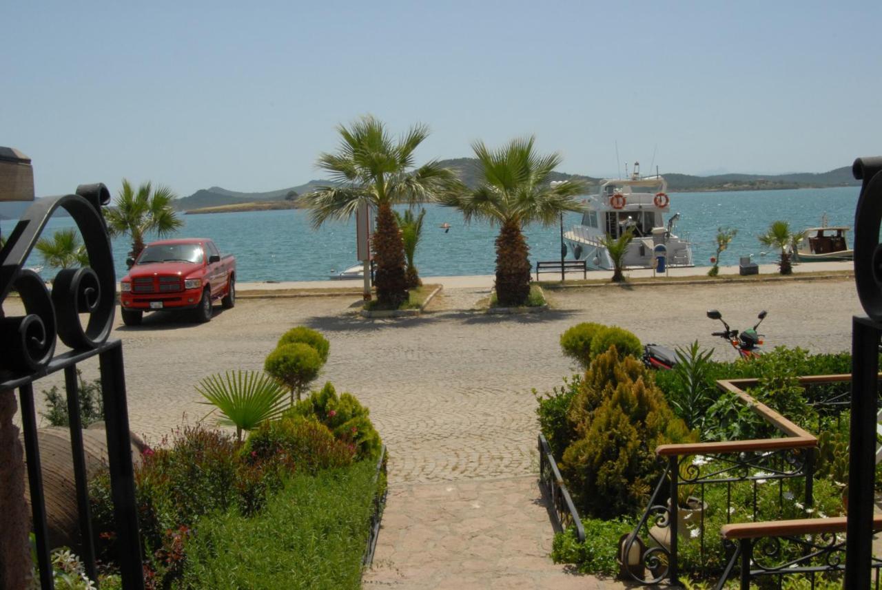 Aliye Hanim Hotel Ayvalik Exterior photo