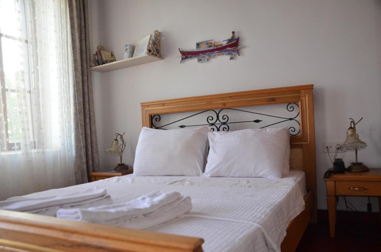 Aliye Hanim Hotel Ayvalik Exterior photo