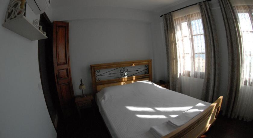 Aliye Hanim Hotel Ayvalik Exterior photo