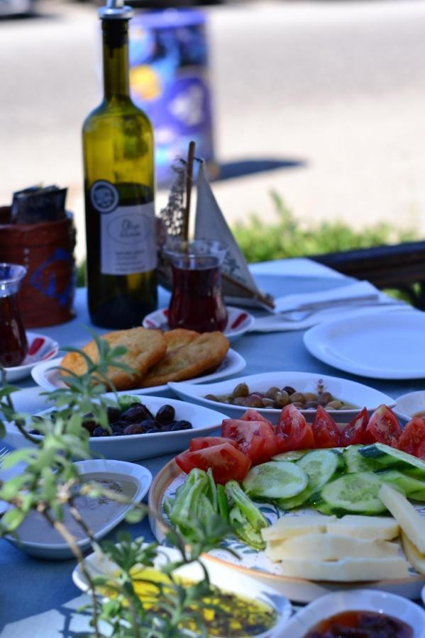 Aliye Hanim Hotel Ayvalik Exterior photo