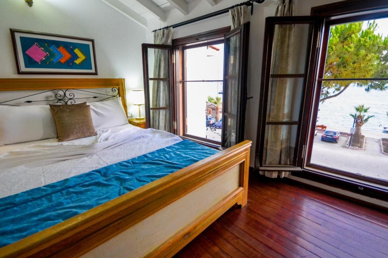 Aliye Hanim Hotel Ayvalik Exterior photo