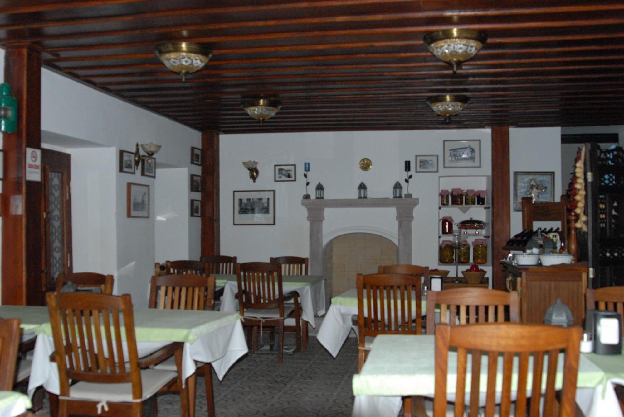 Aliye Hanim Hotel Ayvalik Exterior photo