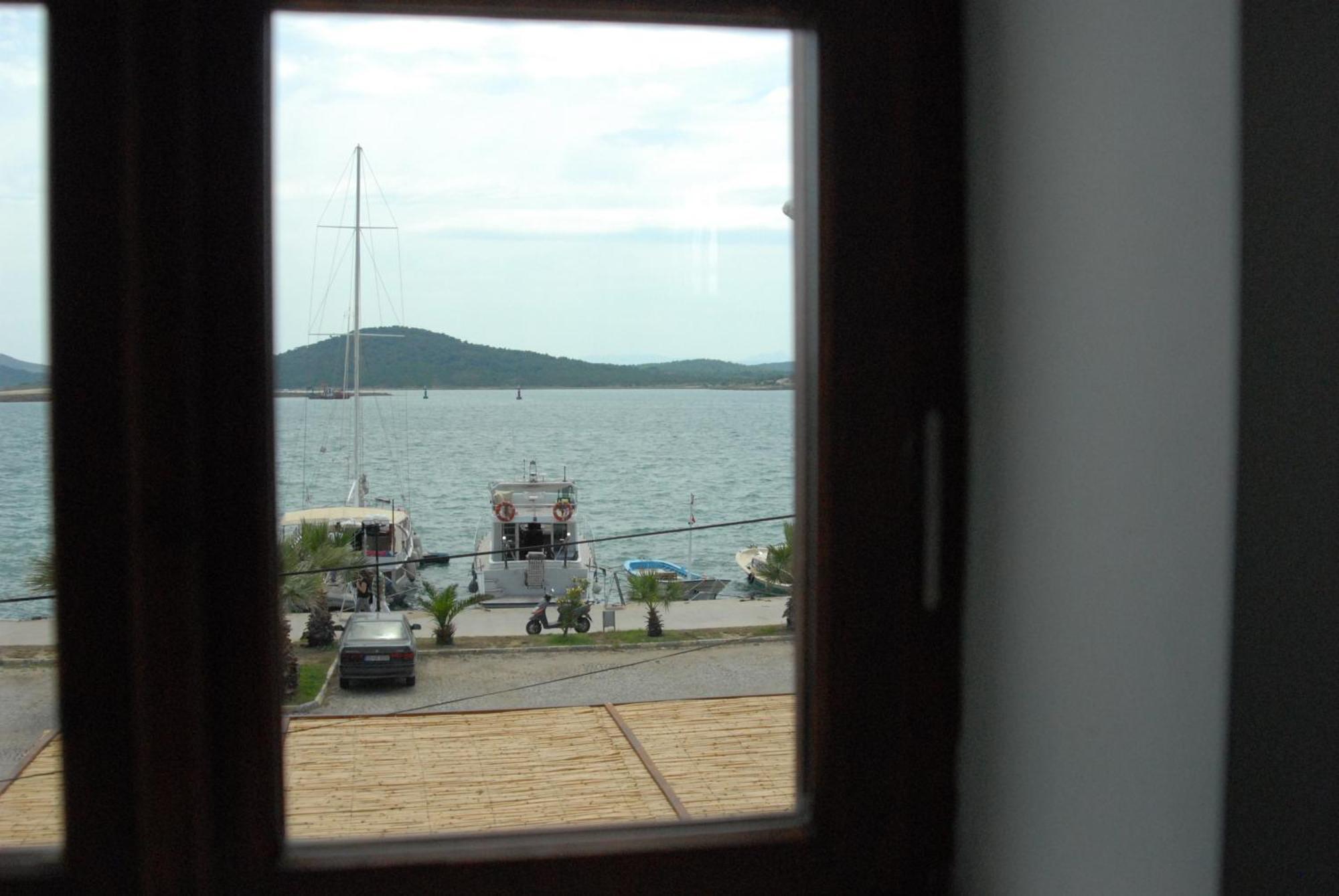 Aliye Hanim Hotel Ayvalik Exterior photo